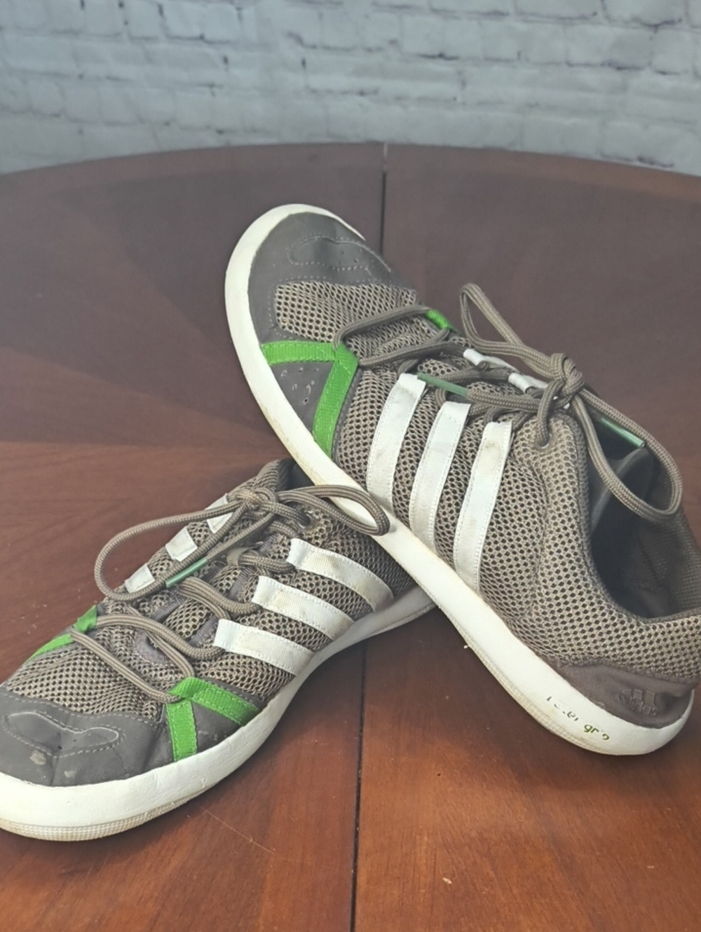 adidas Brown and Green Low-Profile Mesh Sneakers Size 11.5 AR